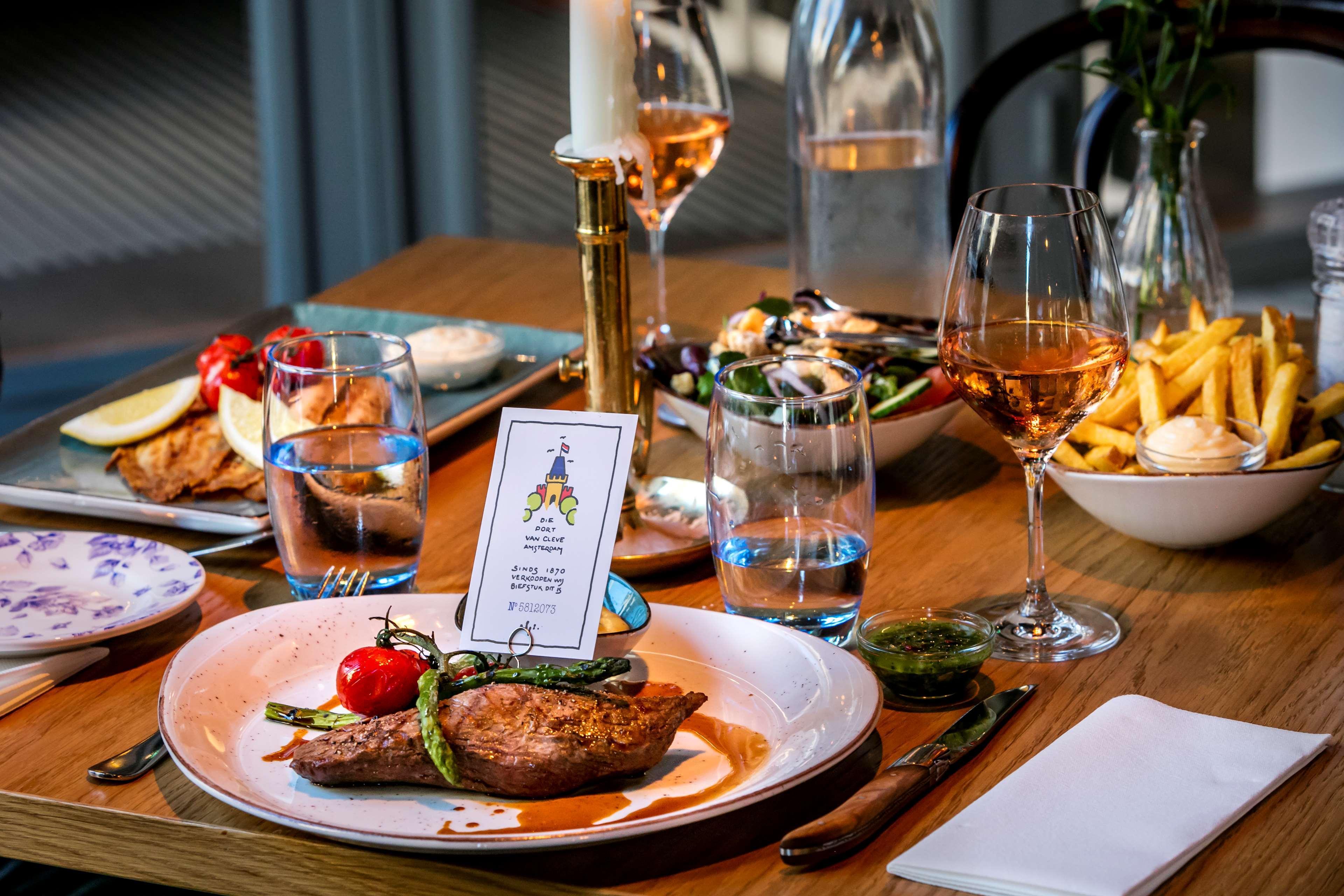 Hotel Die Port Van Cleve Амстердам Екстериор снимка